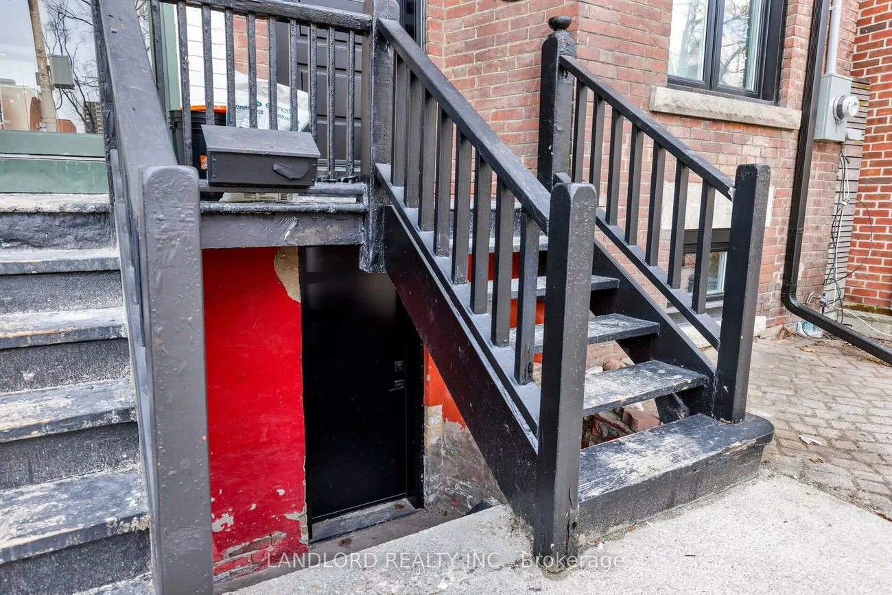 107A, Scollard, Annex, Toronto