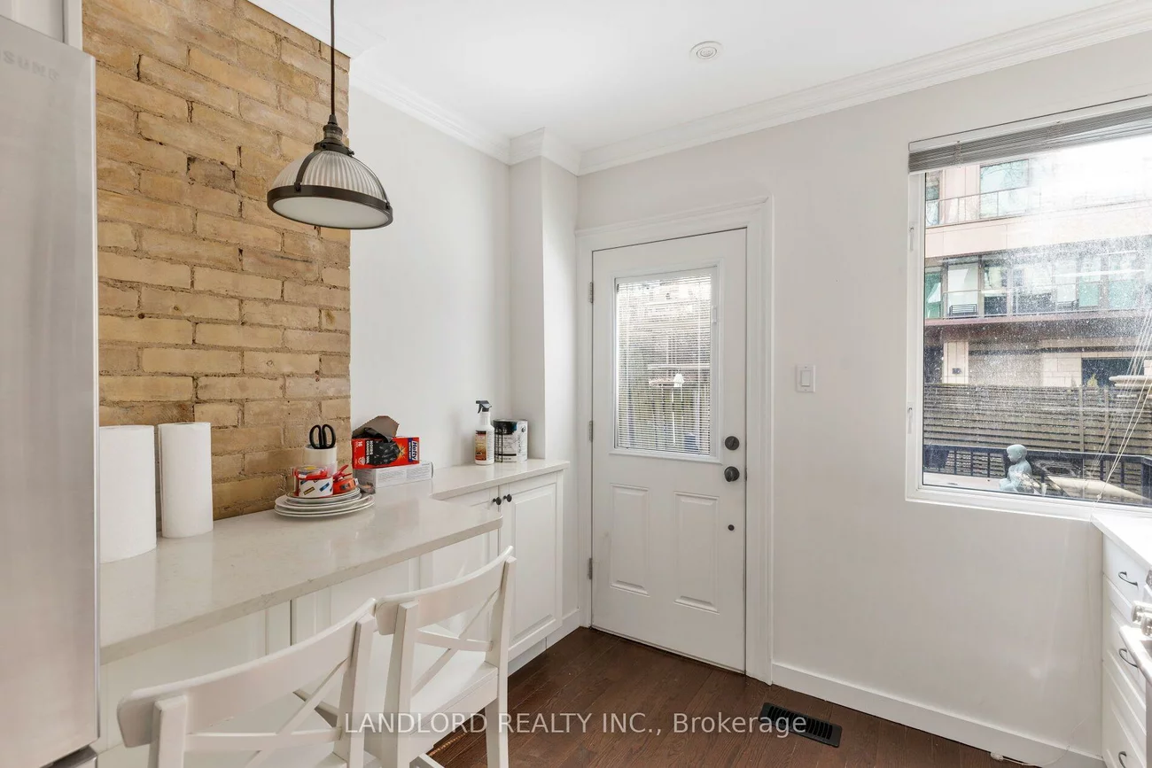 107A, Scollard, Annex, Toronto