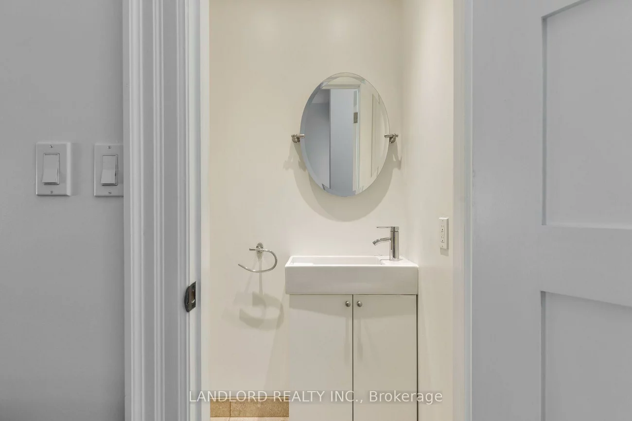 107A, Scollard, Annex, Toronto