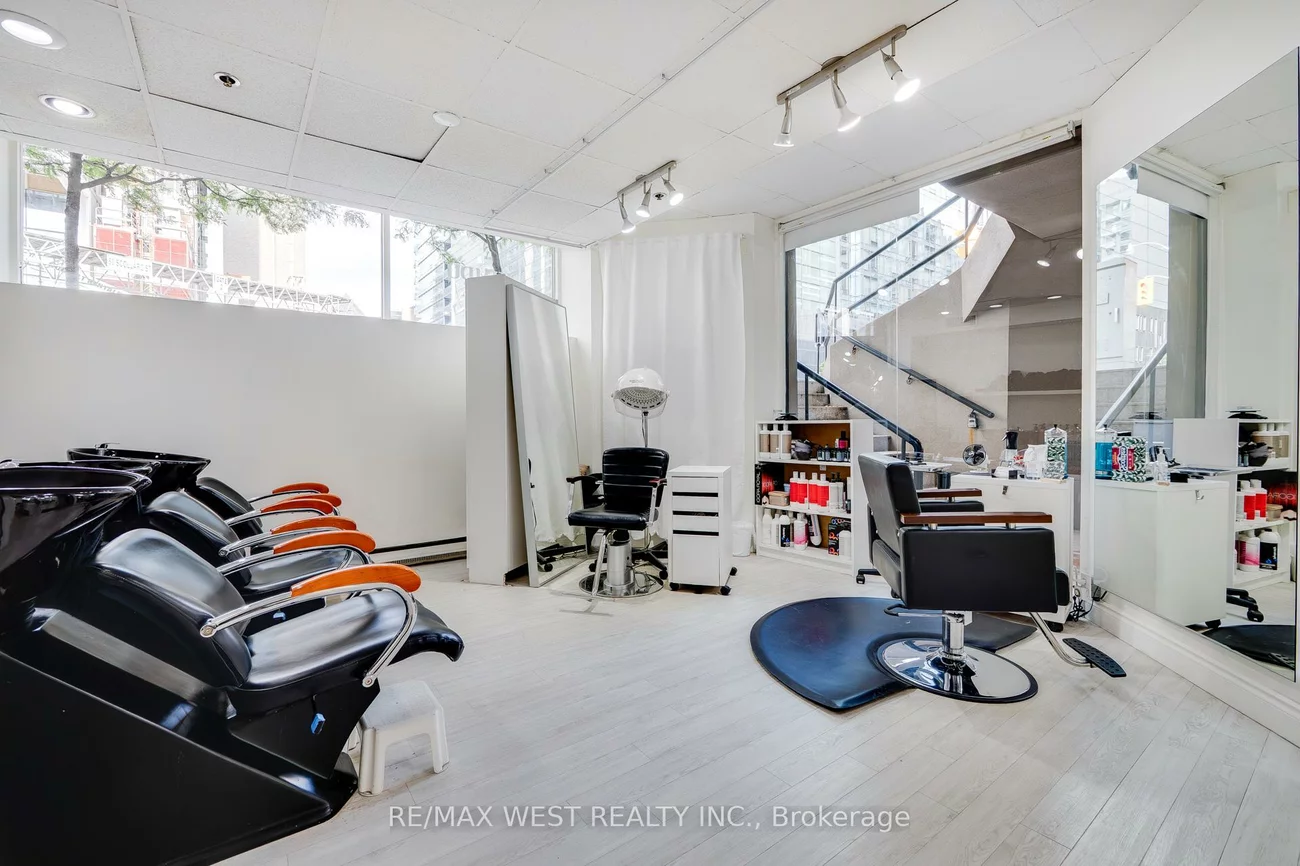 1300, Bay, Annex, Toronto