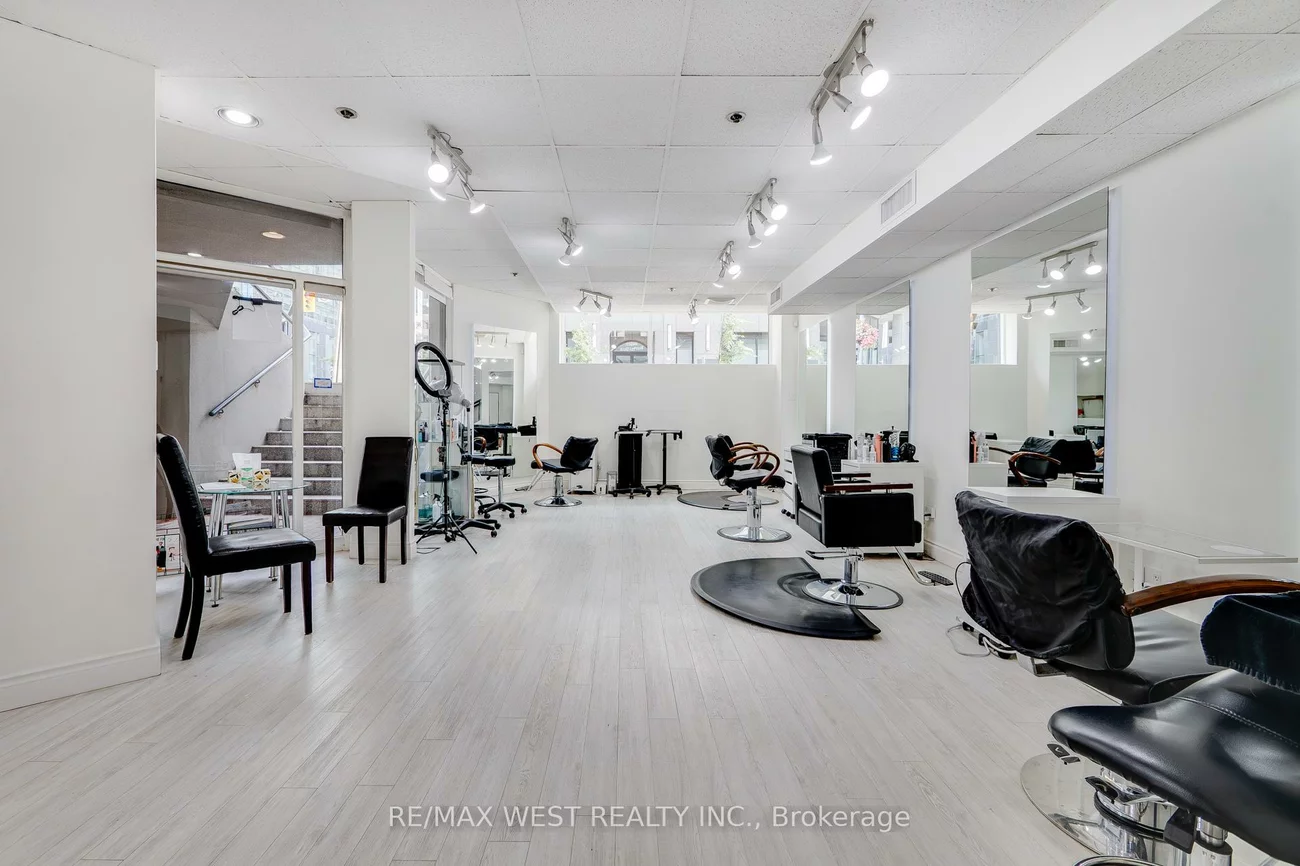 1300, Bay, Annex, Toronto