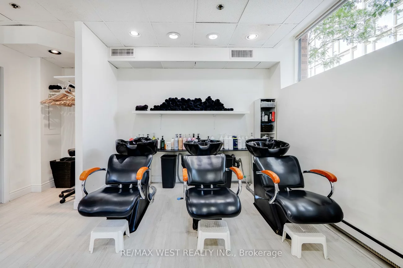 1300, Bay, Annex, Toronto