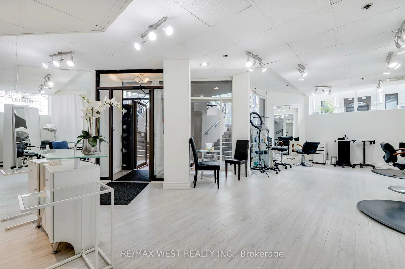 1300, Bay, Annex, Toronto