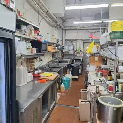 Commercial for sale, 338, Spadina, Kensington-Chinatown, Toronto