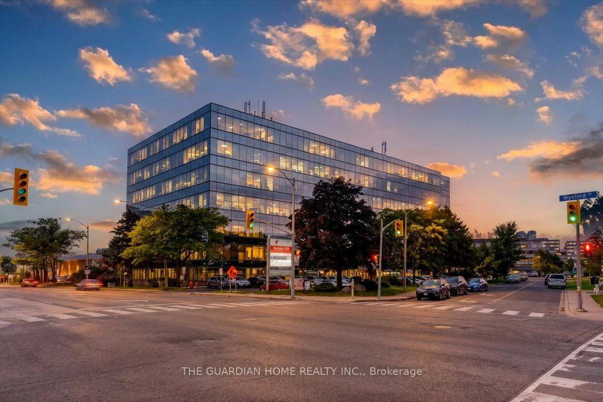 18, Wynford, Banbury-Don Mills, Toronto