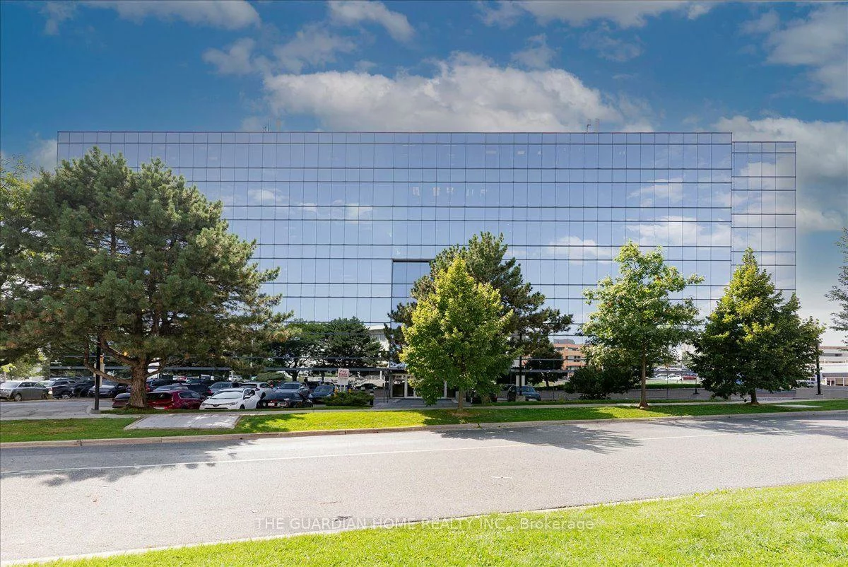 18, Wynford, Banbury-Don Mills, Toronto