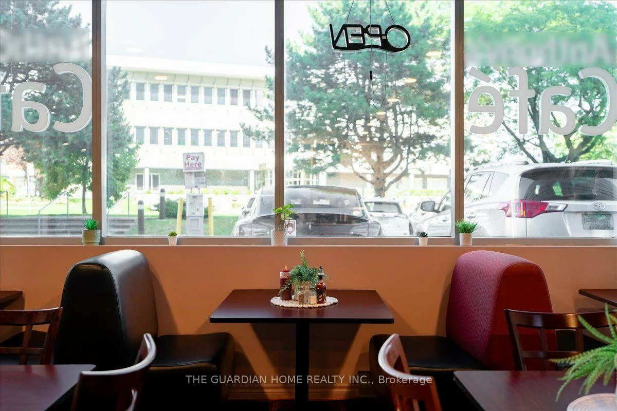 18, Wynford, Banbury-Don Mills, Toronto