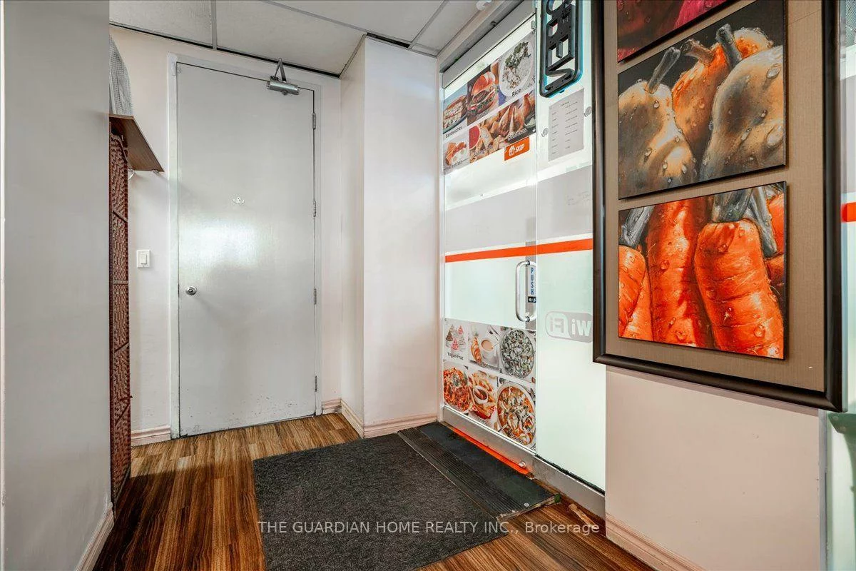 18, Wynford, Banbury-Don Mills, Toronto