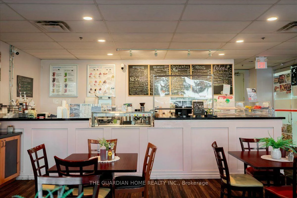 18, Wynford, Banbury-Don Mills, Toronto