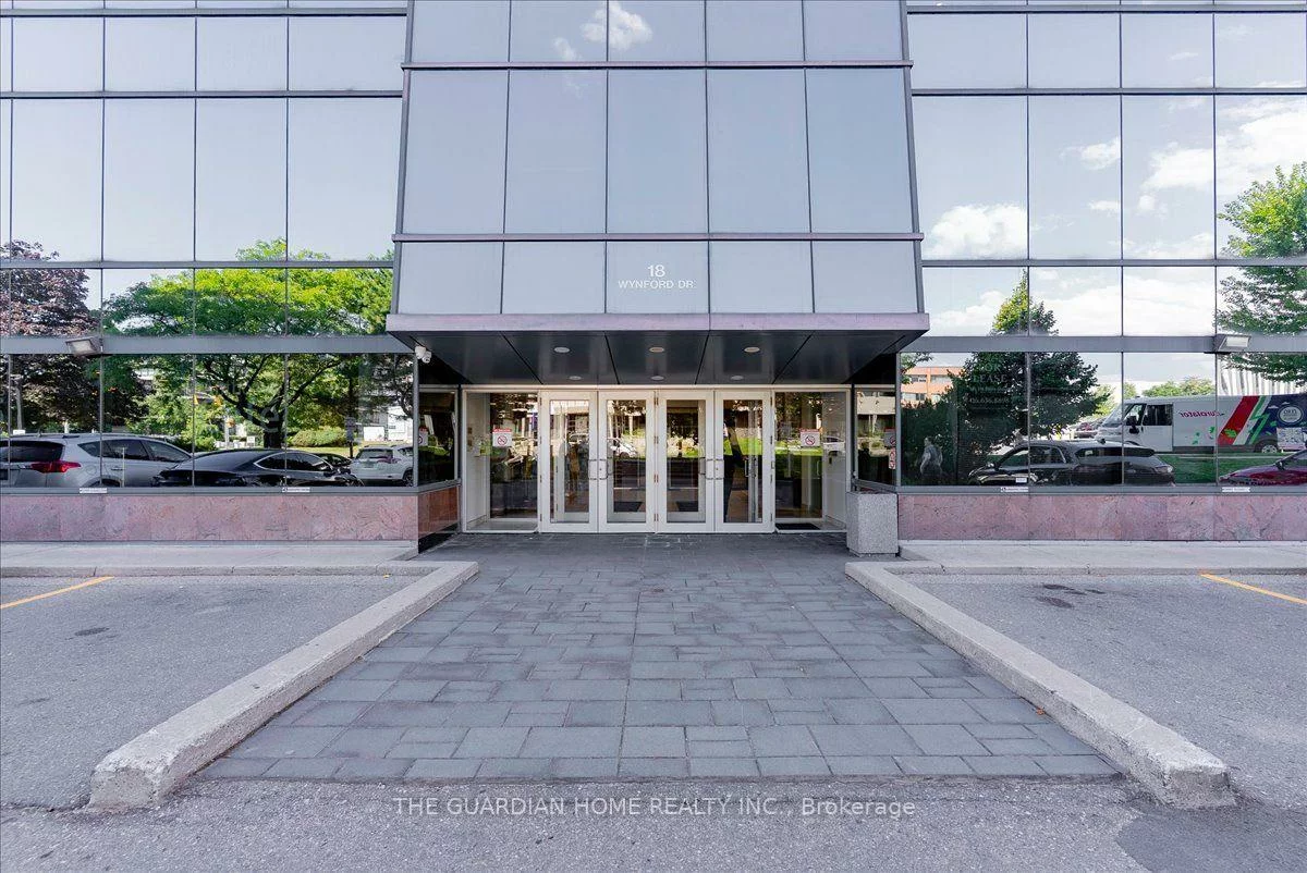 18, Wynford, Banbury-Don Mills, Toronto
