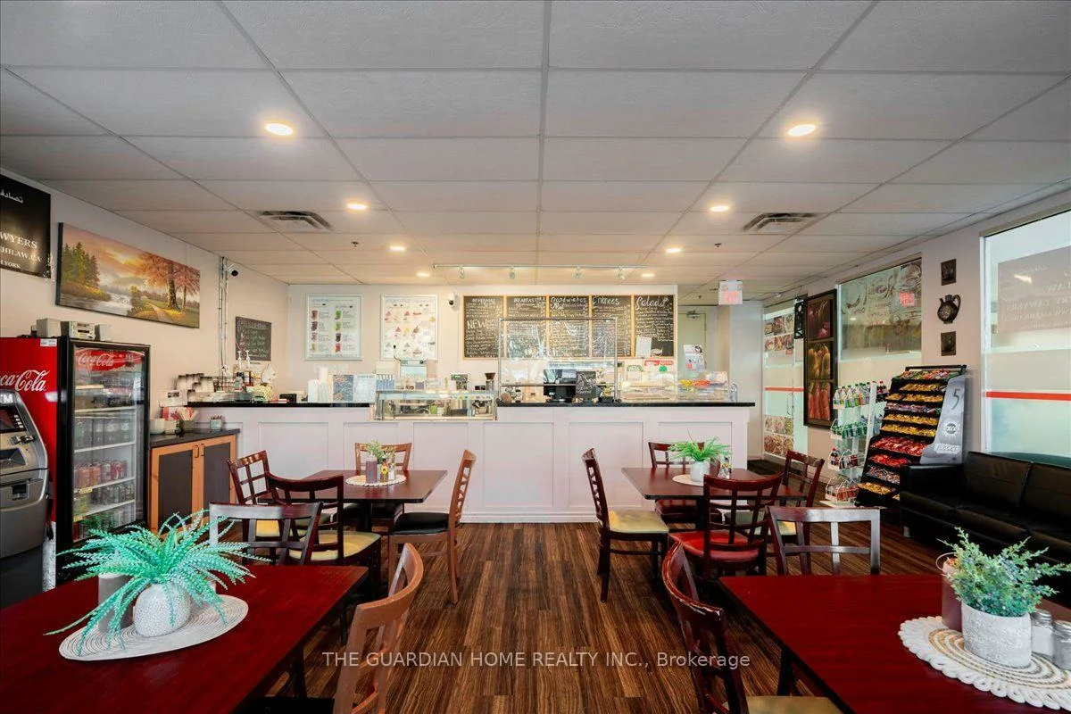 18, Wynford, Banbury-Don Mills, Toronto