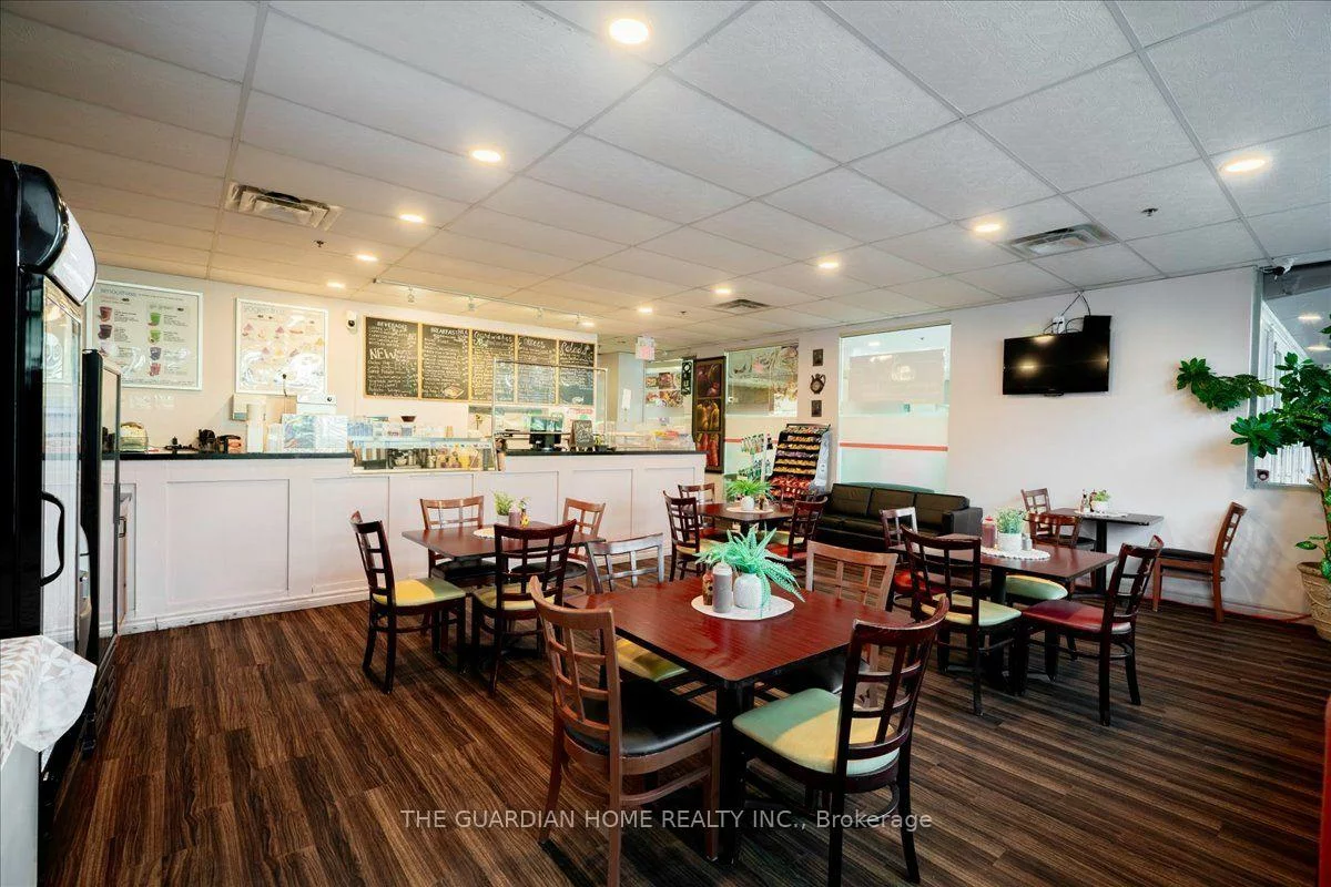 18, Wynford, Banbury-Don Mills, Toronto