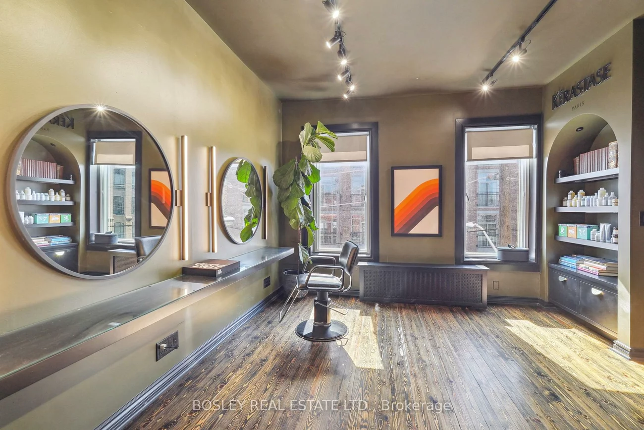 890, Queen, Trinity-Bellwoods, Toronto