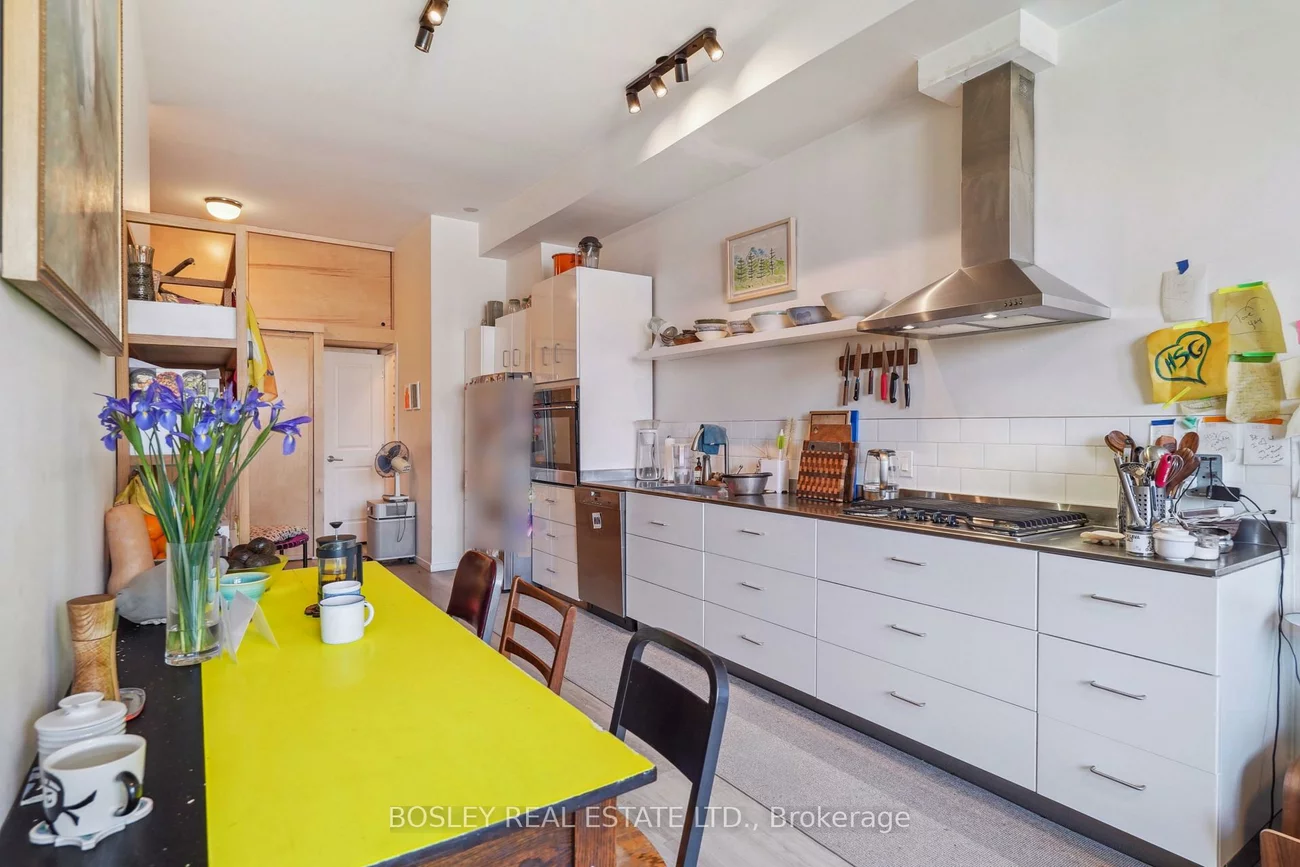 890, Queen, Trinity-Bellwoods, Toronto