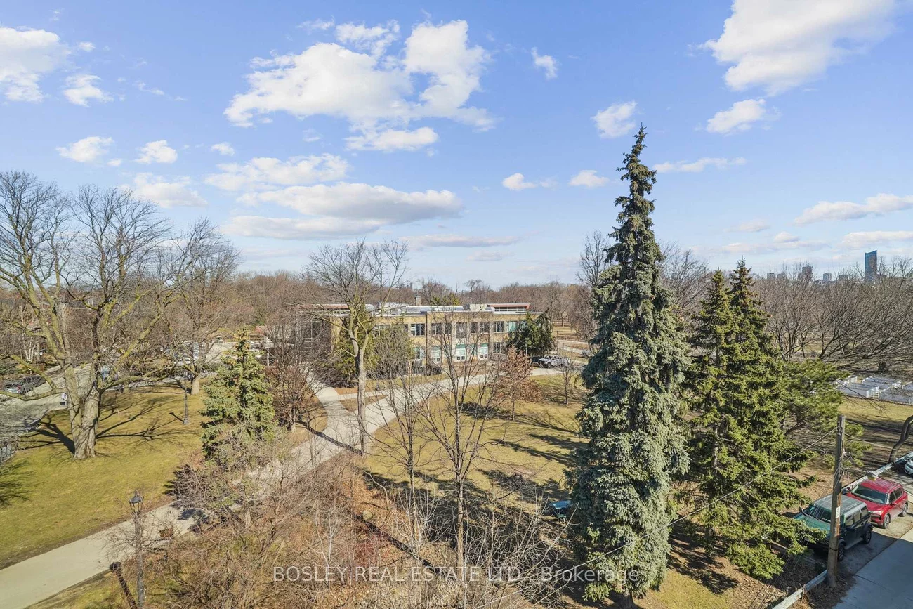 890, Queen, Trinity-Bellwoods, Toronto