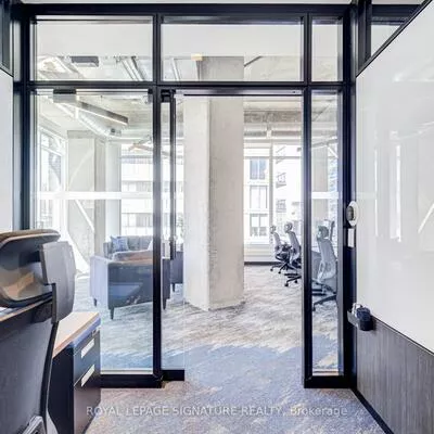 130, Queens, Waterfront Communities C8, Toronto