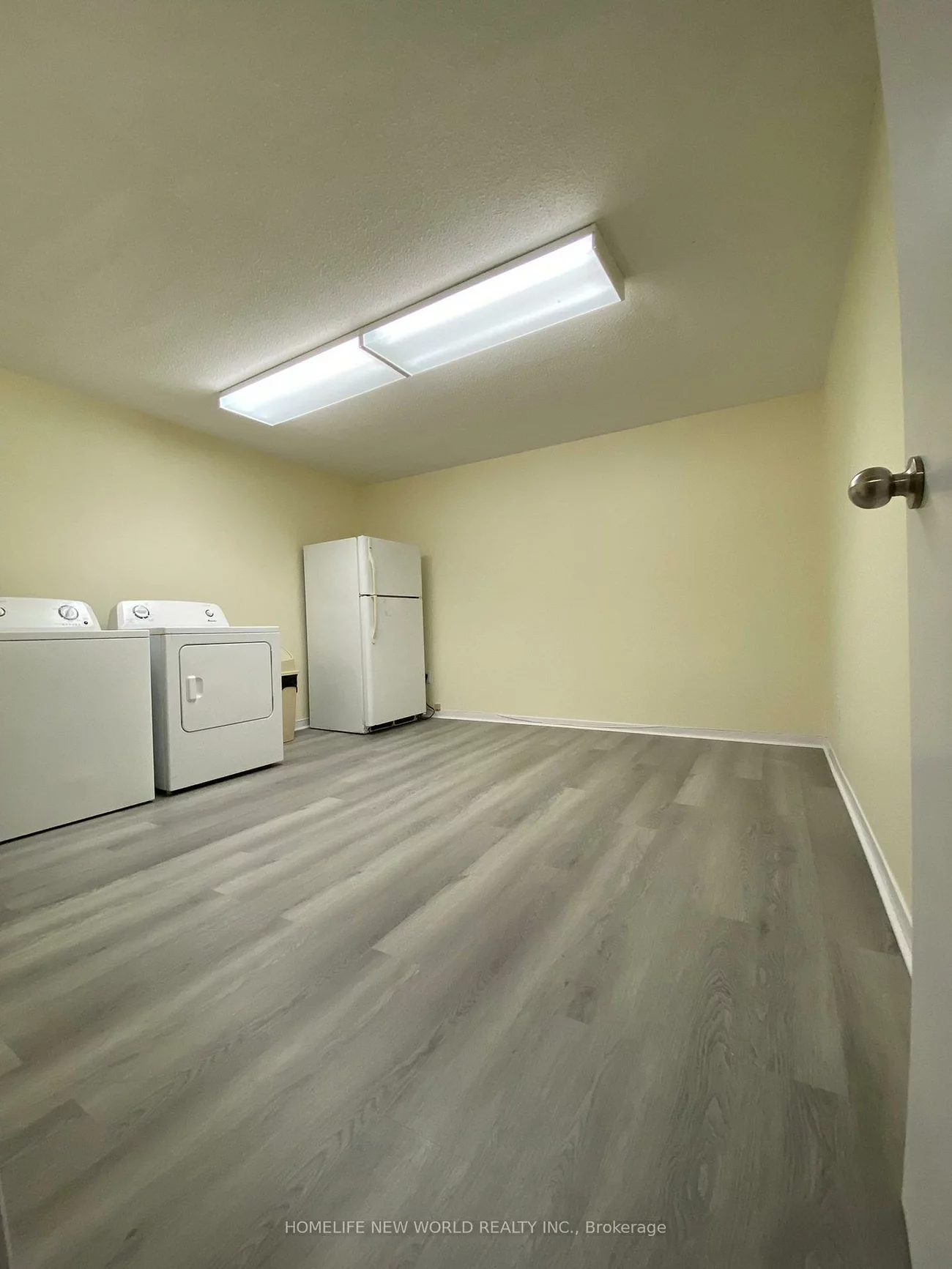 290, sheppard, Lansing-Westgate, Toronto