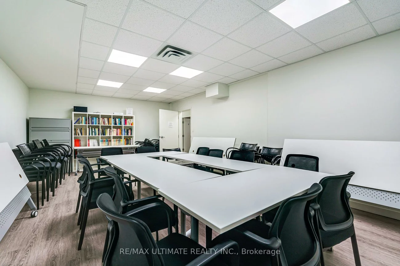 427-429, Vaughan, Humewood-Cedarvale, Toronto