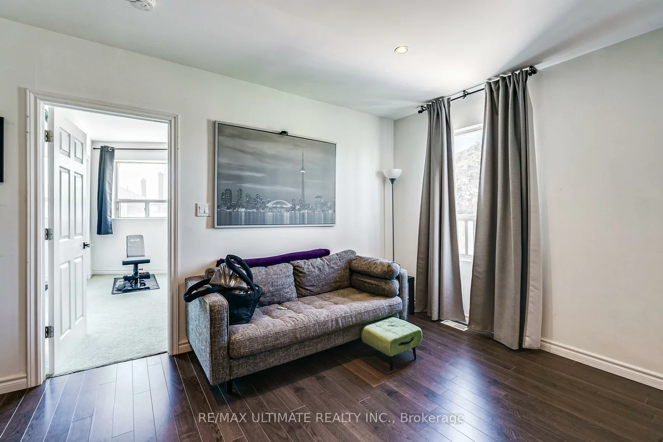 427-429, Vaughan, Humewood-Cedarvale, Toronto