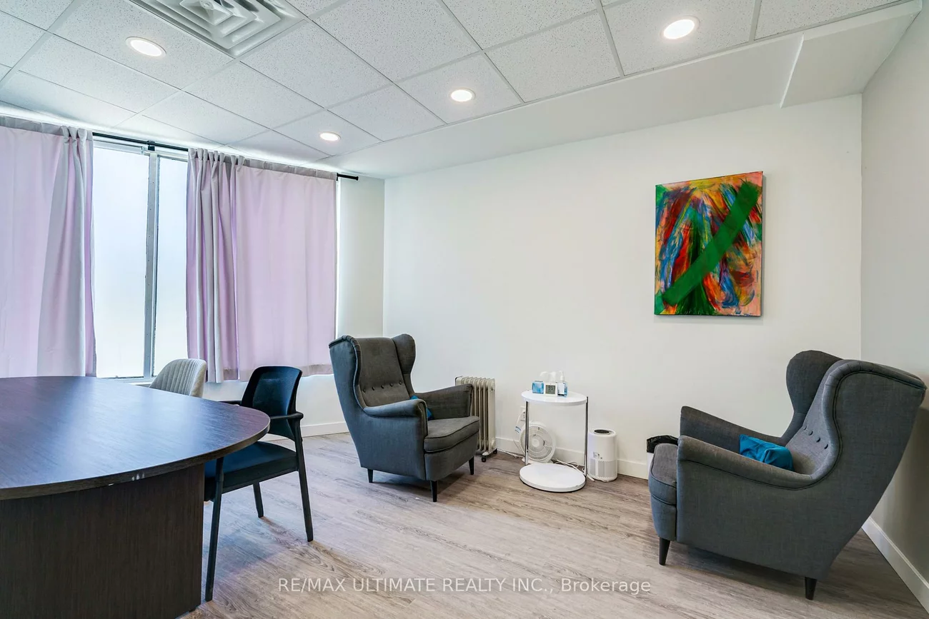 427-429, Vaughan, Humewood-Cedarvale, Toronto