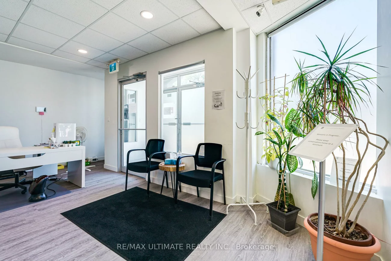 427-429, Vaughan, Humewood-Cedarvale, Toronto