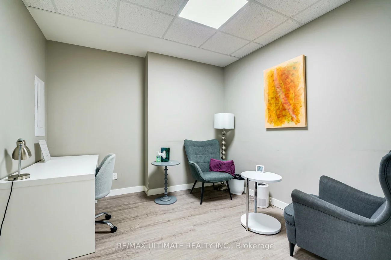 427-429, Vaughan, Humewood-Cedarvale, Toronto