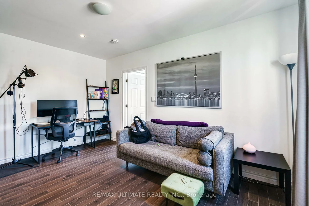 427-429, Vaughan, Humewood-Cedarvale, Toronto