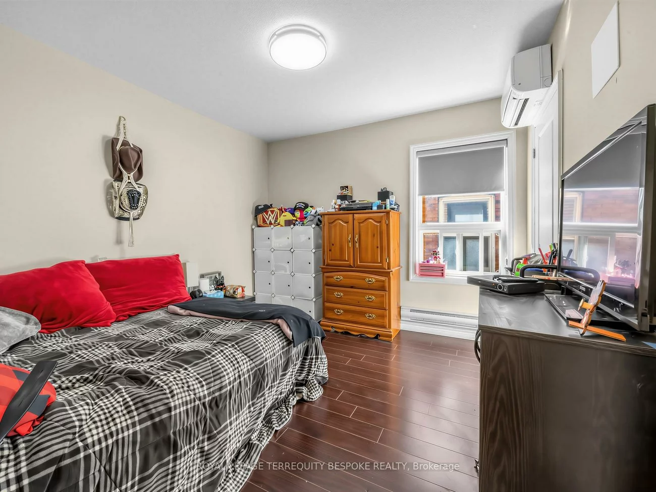 279, Lauder, Oakwood Village, Toronto