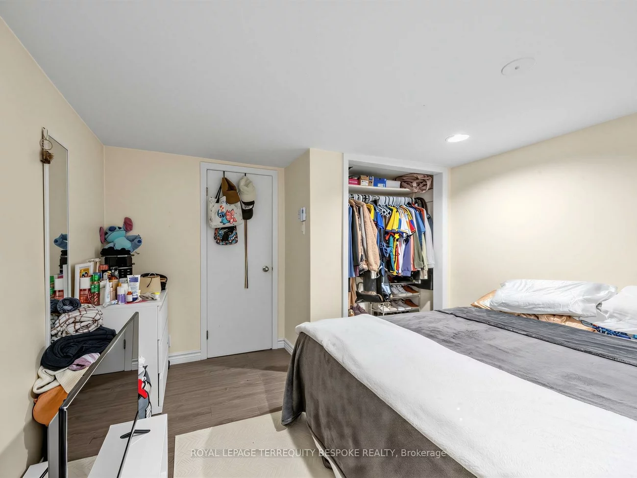 279, Lauder, Oakwood Village, Toronto