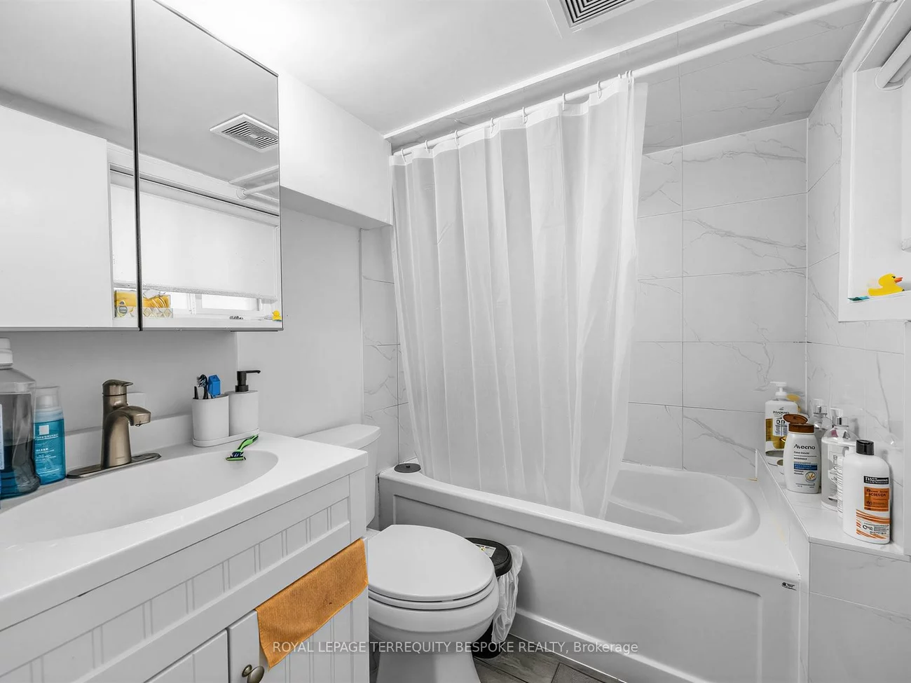 279, Lauder, Oakwood Village, Toronto