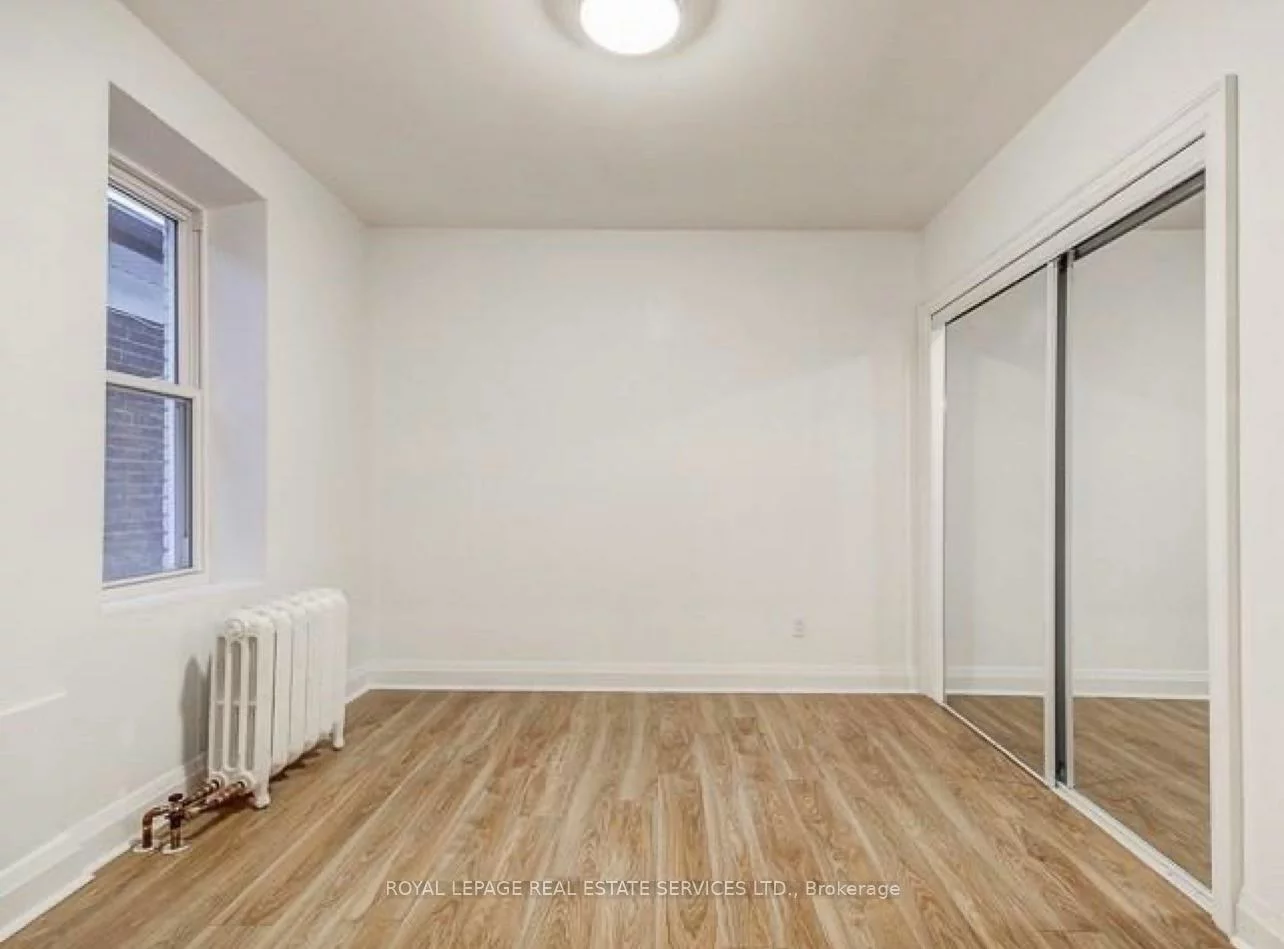 995, Bloor, Dufferin Grove, Toronto