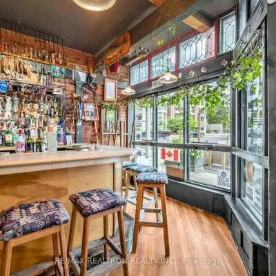 Commercial for sale, 1068, Yonge, Rosedale-Moore Park, Toronto