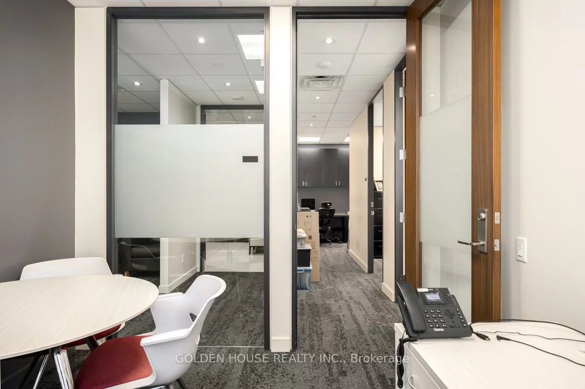 4789, Yonge, Willowdale East, Toronto