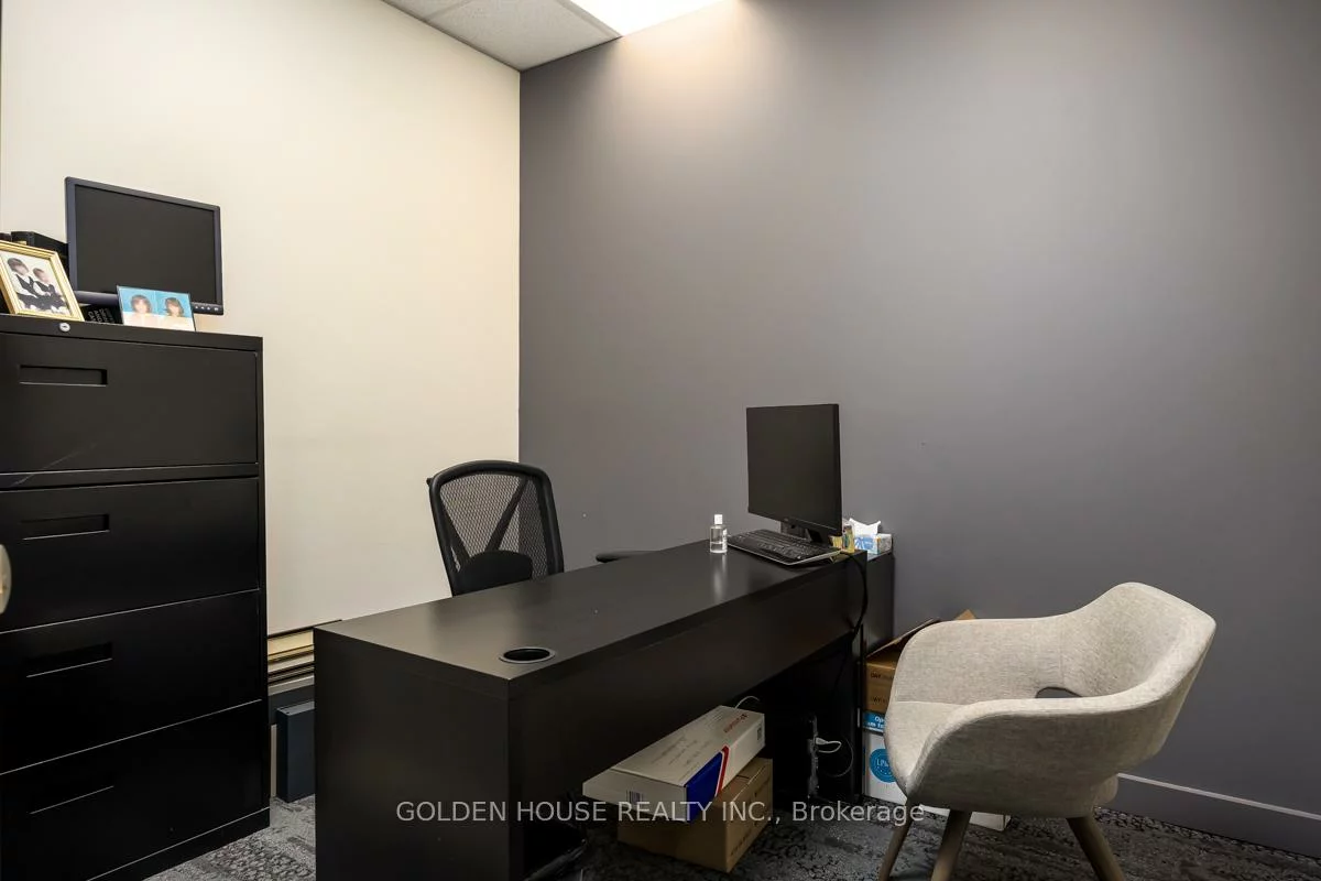 4789, Yonge, Willowdale East, Toronto