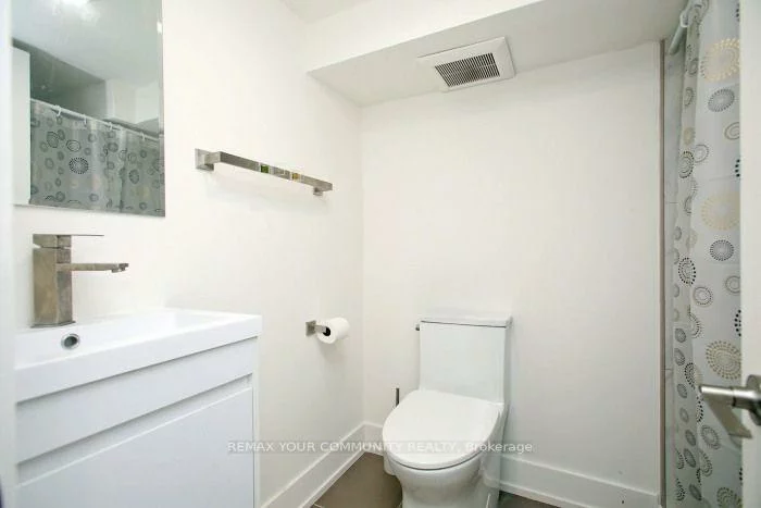 617, Vaughn, Oakwood Village, Toronto