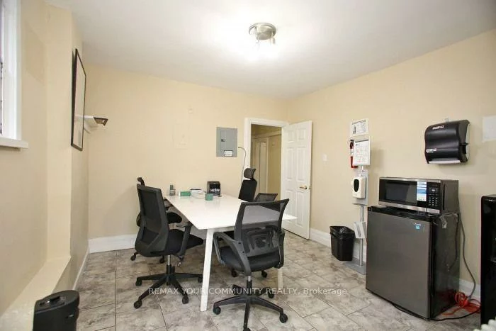 617, Vaughn, Oakwood Village, Toronto