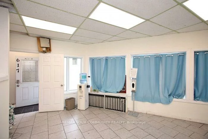 617, Vaughn, Oakwood Village, Toronto