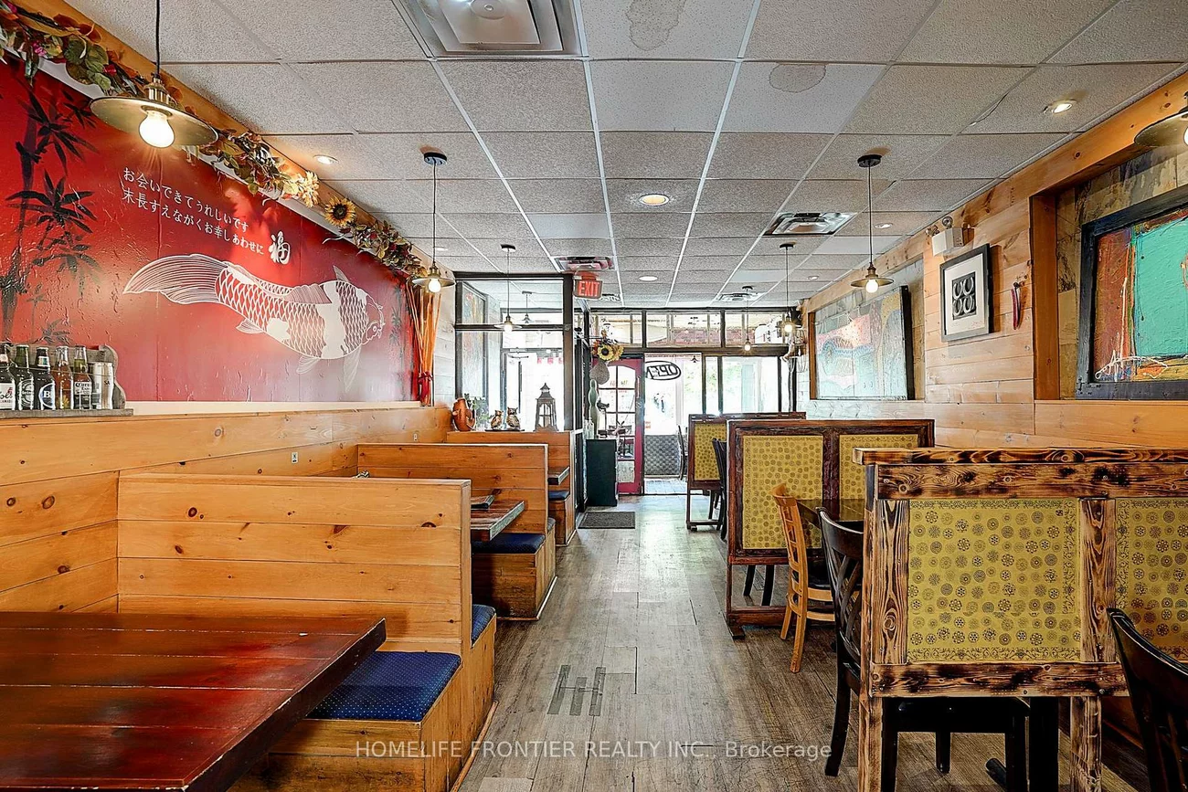 482, Bloor, Annex, Toronto