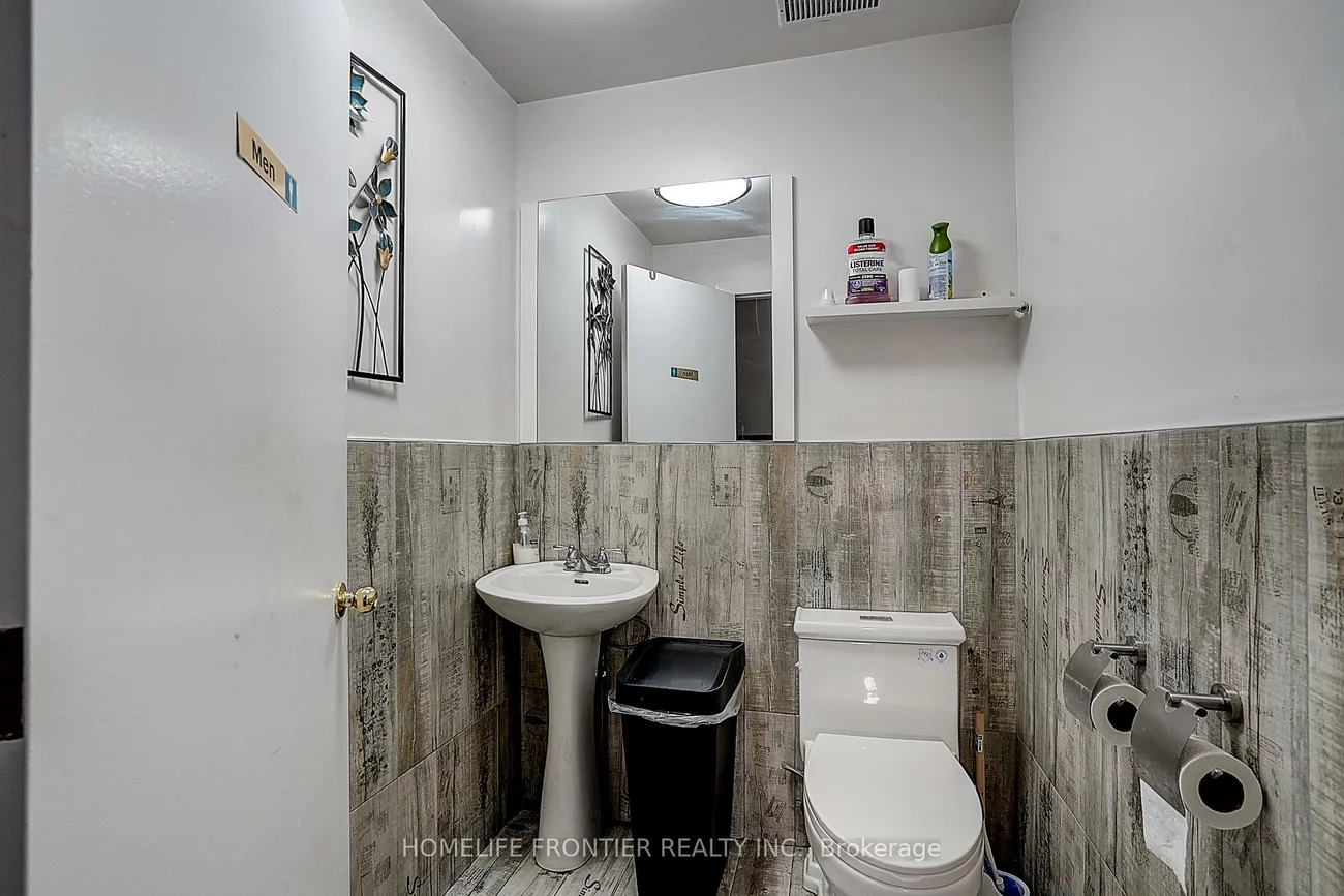 482, Bloor, Annex, Toronto