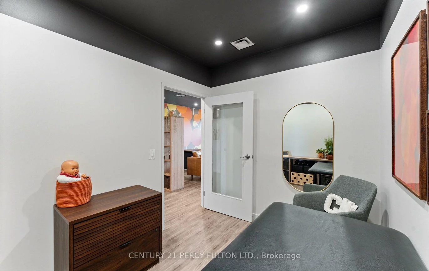 220, Duncan Mill, St. Andrew-Windfields, Toronto