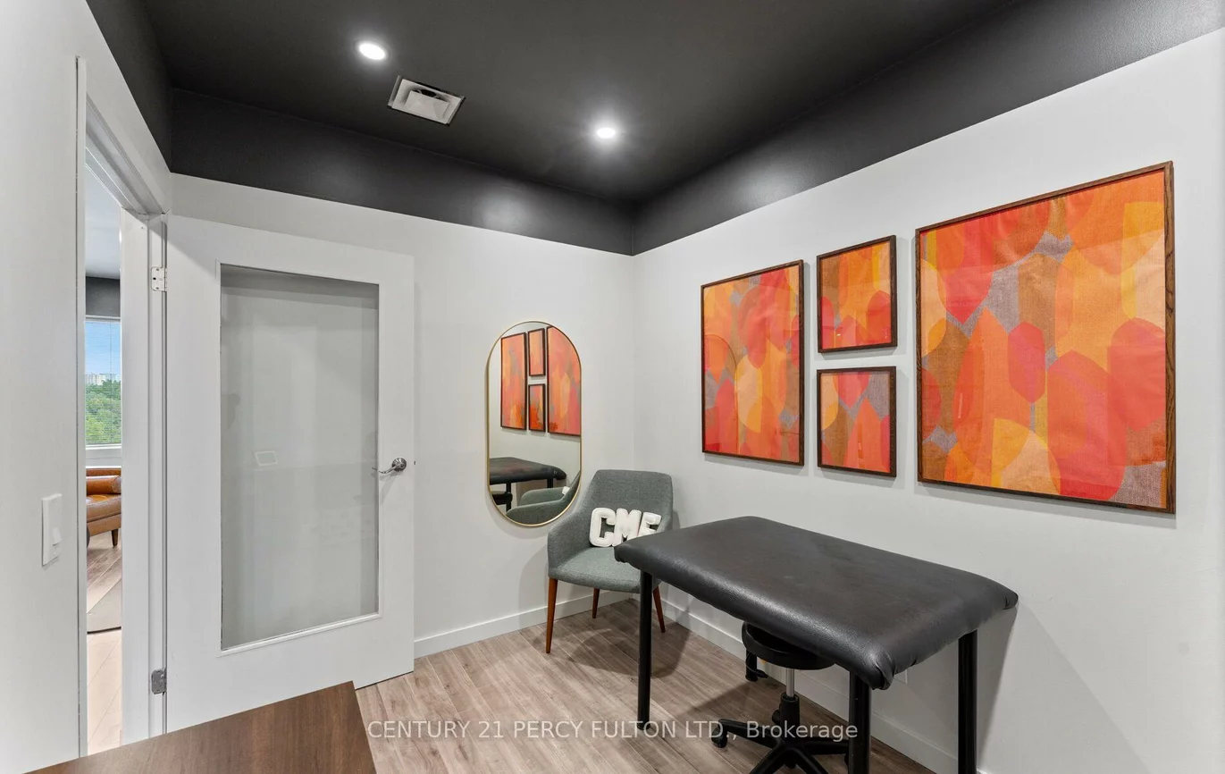 220, Duncan Mill, St. Andrew-Windfields, Toronto