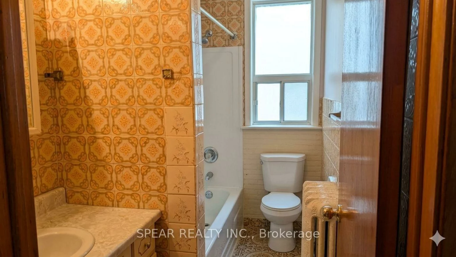 693, St Clair, Wychwood, Toronto