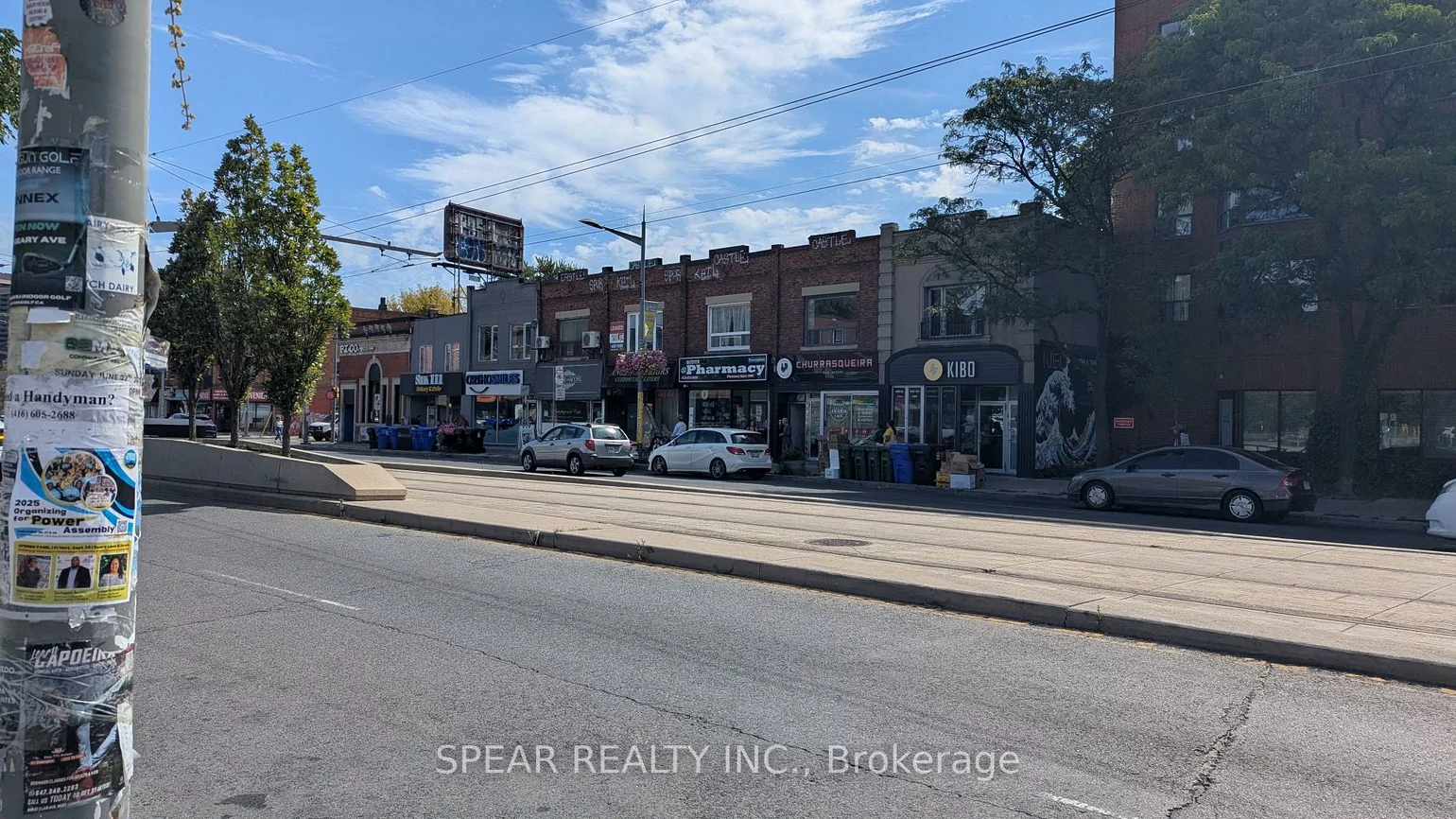 693, St Clair, Wychwood, Toronto