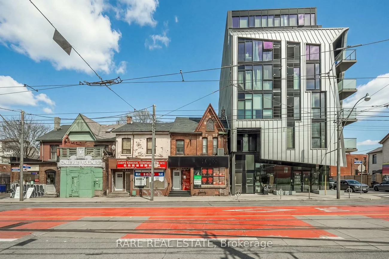 200, Bathurst, Trinity-Bellwoods, Toronto