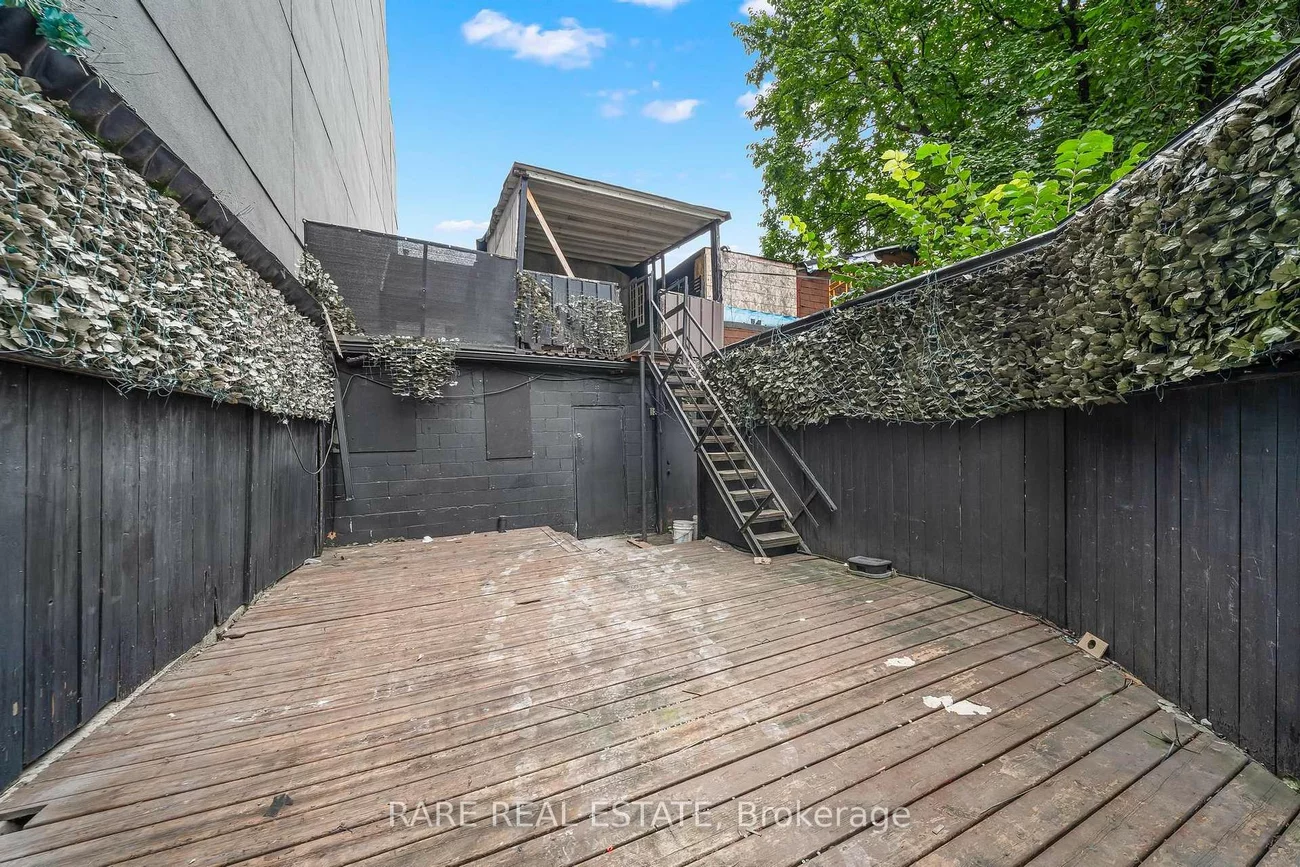 200, Bathurst, Trinity-Bellwoods, Toronto
