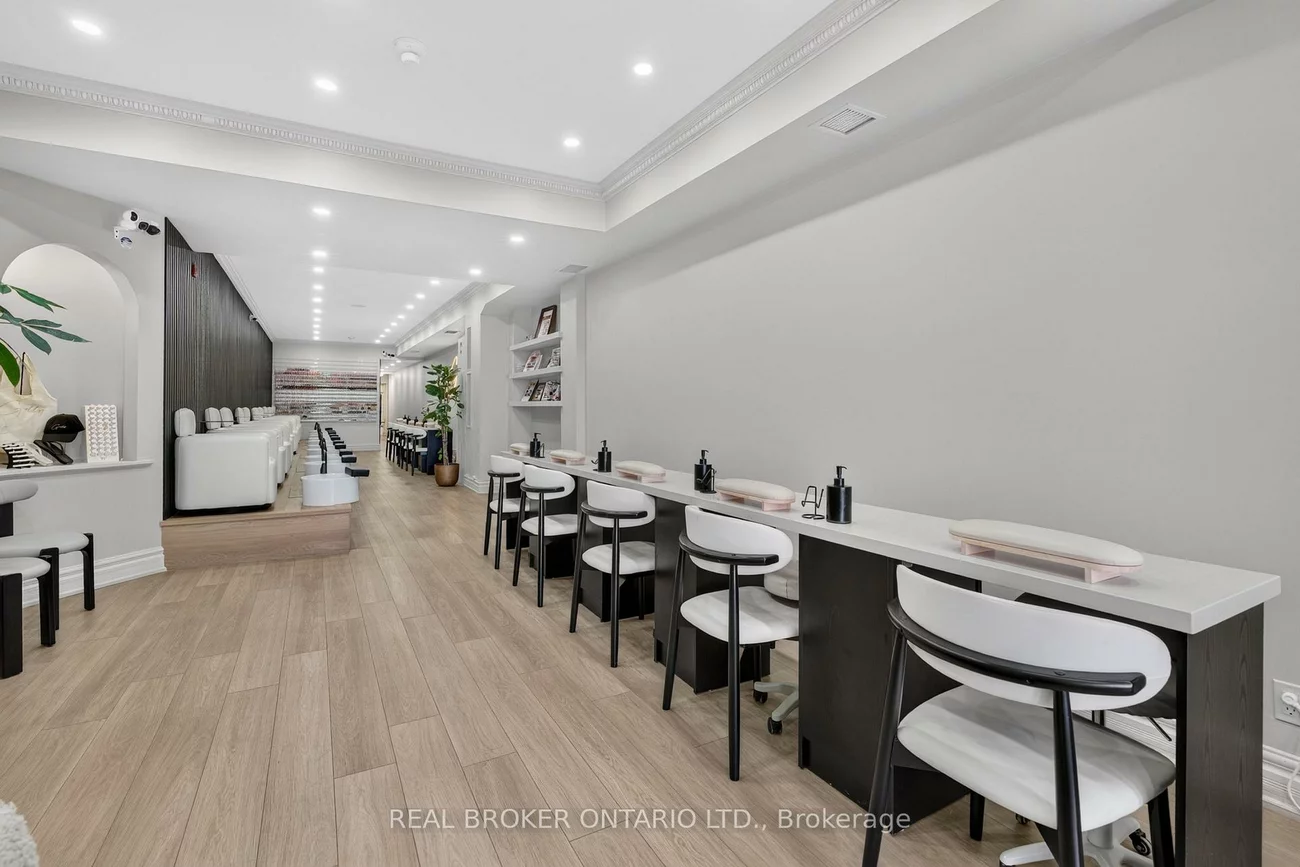 803, Dundas, Trinity-Bellwoods, Toronto