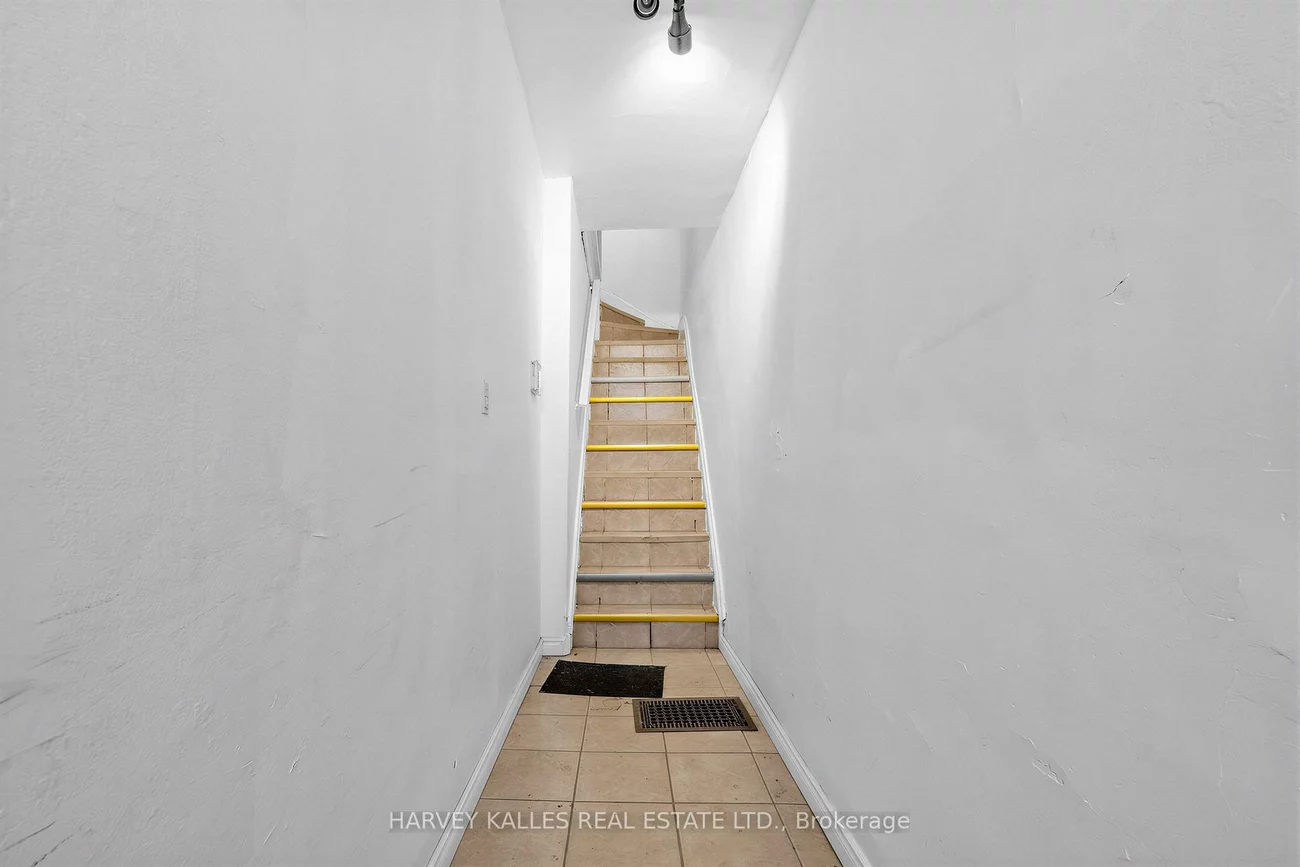 506, Adelaide, Waterfront Communities C1, Toronto