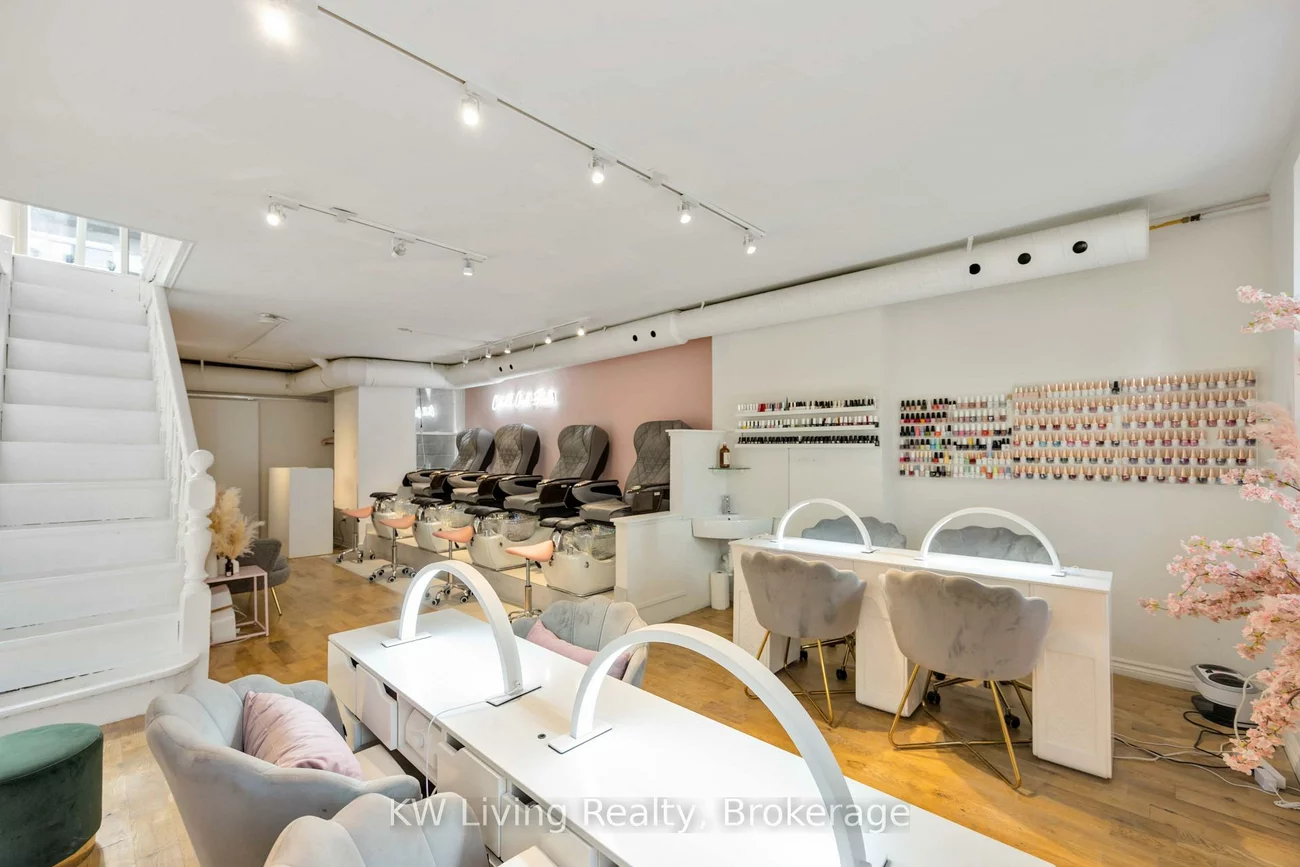 617, King, Waterfront Communities C1, Toronto