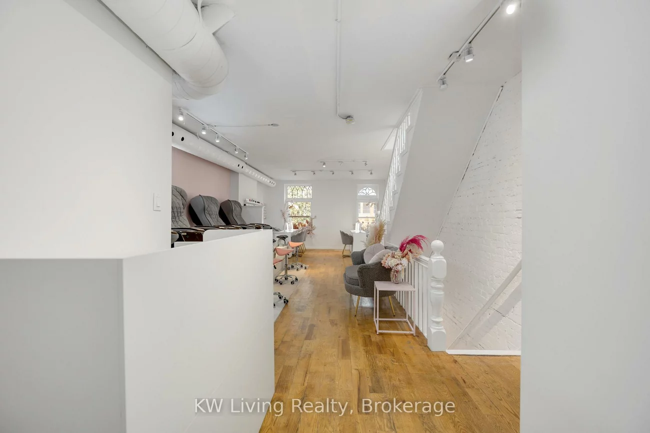617, King, Waterfront Communities C1, Toronto