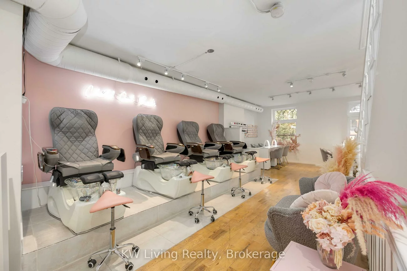 617, King, Waterfront Communities C1, Toronto
